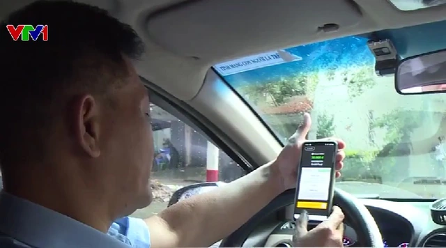 Taxi truyền thống chuyển đổi số để...cạnh tranh
